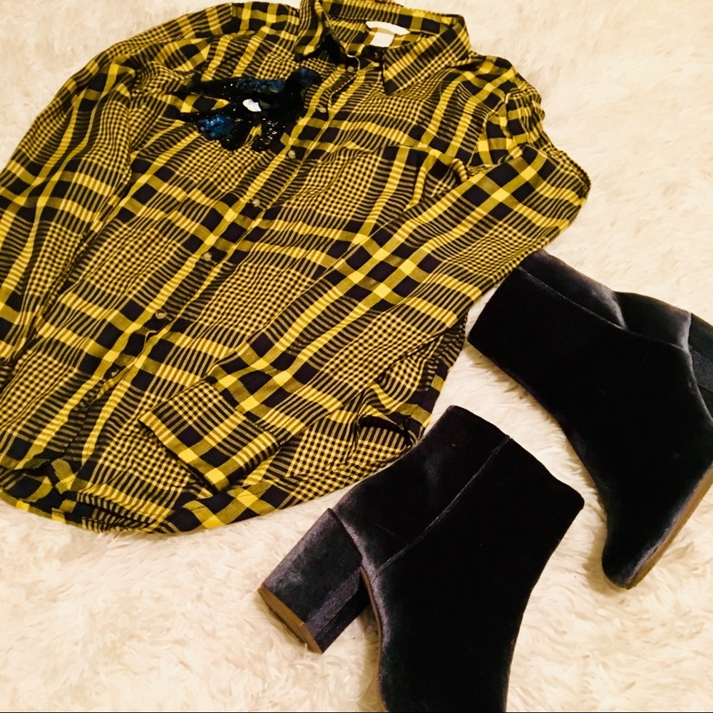 Yellow & Navy Plaid Button-Down